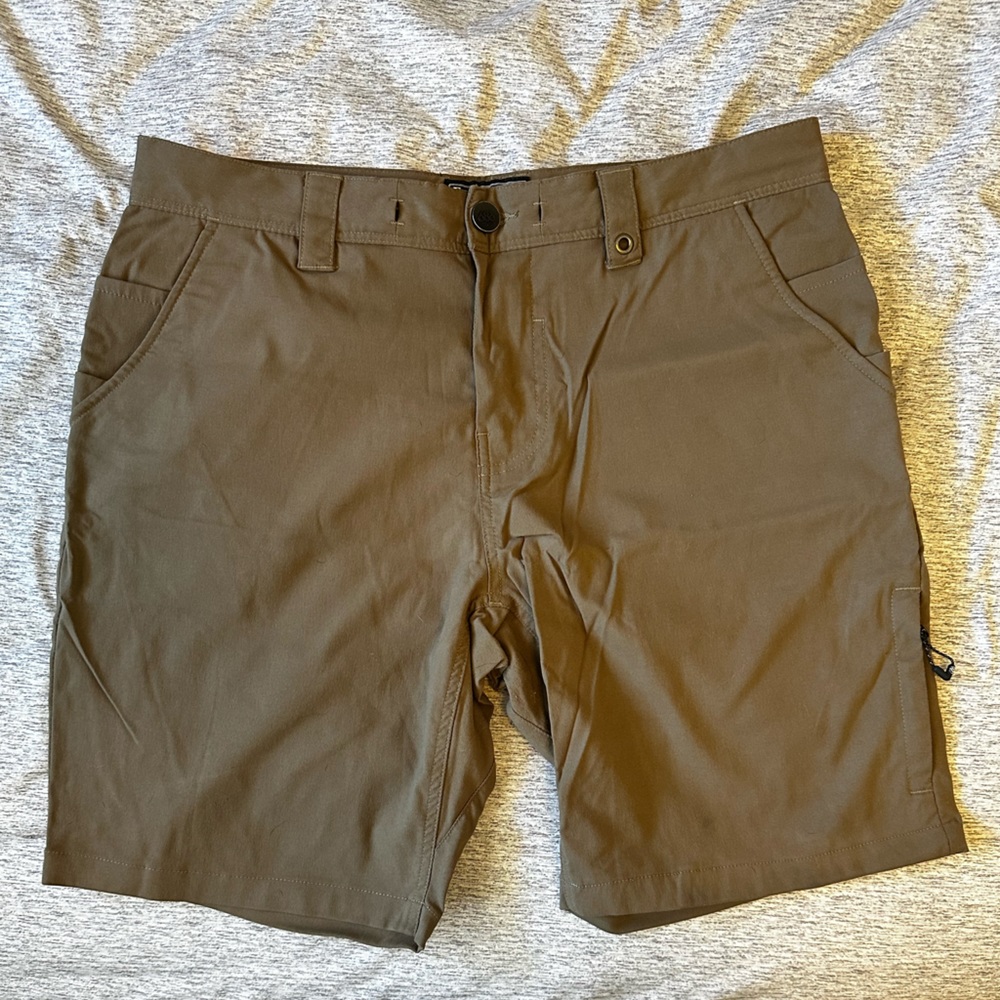 Men’s 686 Everything Shorts (Size 32)